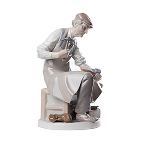 Фарфорова статуетка LLADRO "ШВЕЦЬ", 24 см