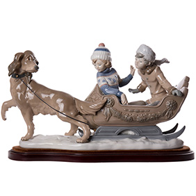 Велика порцелянова композиція LLADRO "Катання на санях", 40.5 см